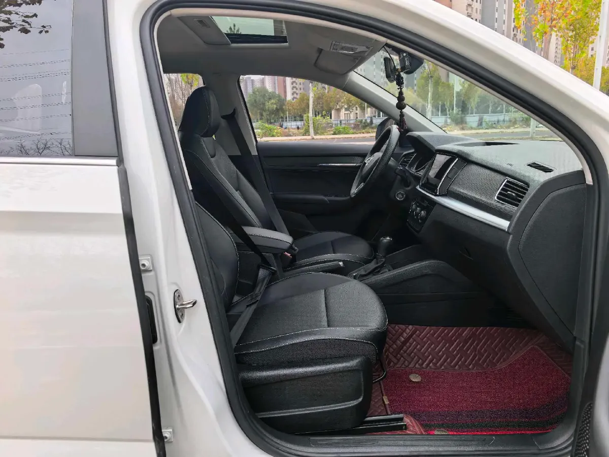 2021 Skoda Kamiq 1.5L 112HP L4 6AT,autocango,china used car exporter,china ev exporter,chinese used car exporter,chinese used ev exporter