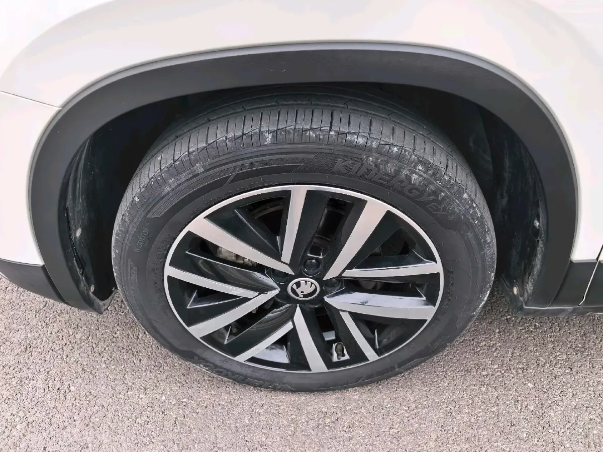 2021 Skoda Kamiq 1.5L 112HP L4 6AT,autocango,china used car exporter,china ev exporter,chinese used car exporter,chinese used ev exporter