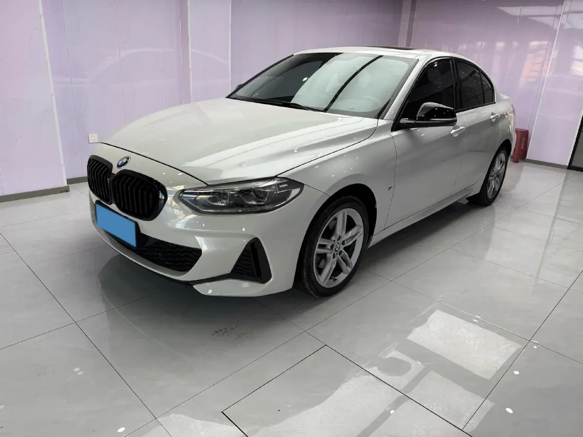 2022 BMW 1 Series 1.5T 140HP L3 7DCT,autocango,china used car exporter,china ev exporter,chinese used car exporter,chinese used ev exporter