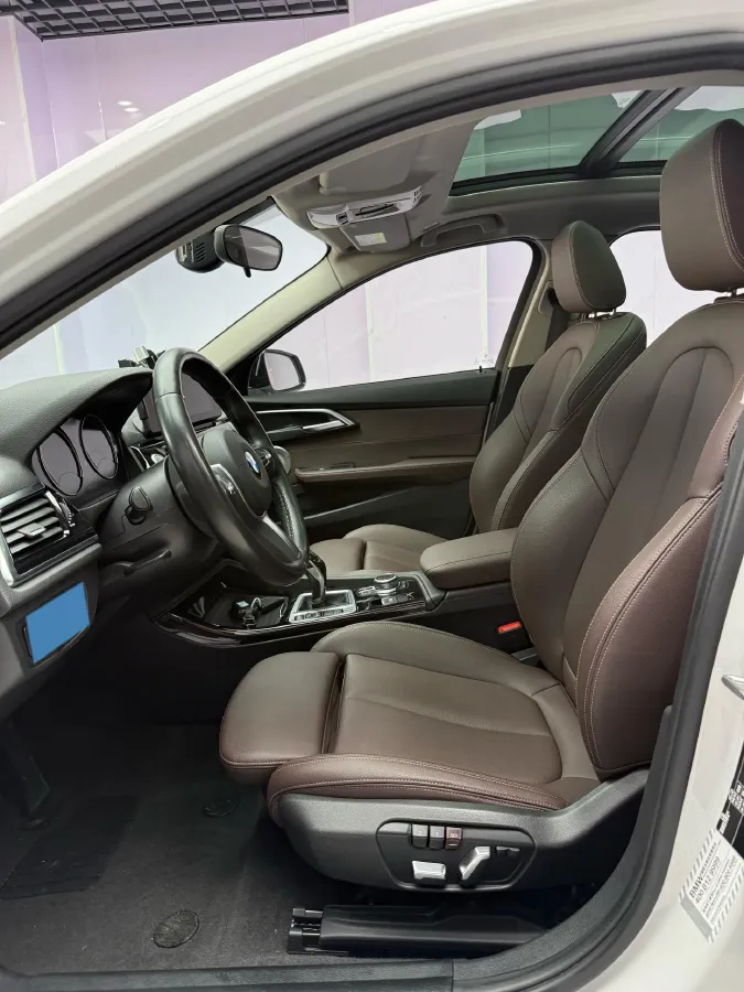 2022 BMW 1 Series 1.5T 140HP L3 7DCT,autocango,china used car exporter,china ev exporter,chinese used car exporter,chinese used ev exporter