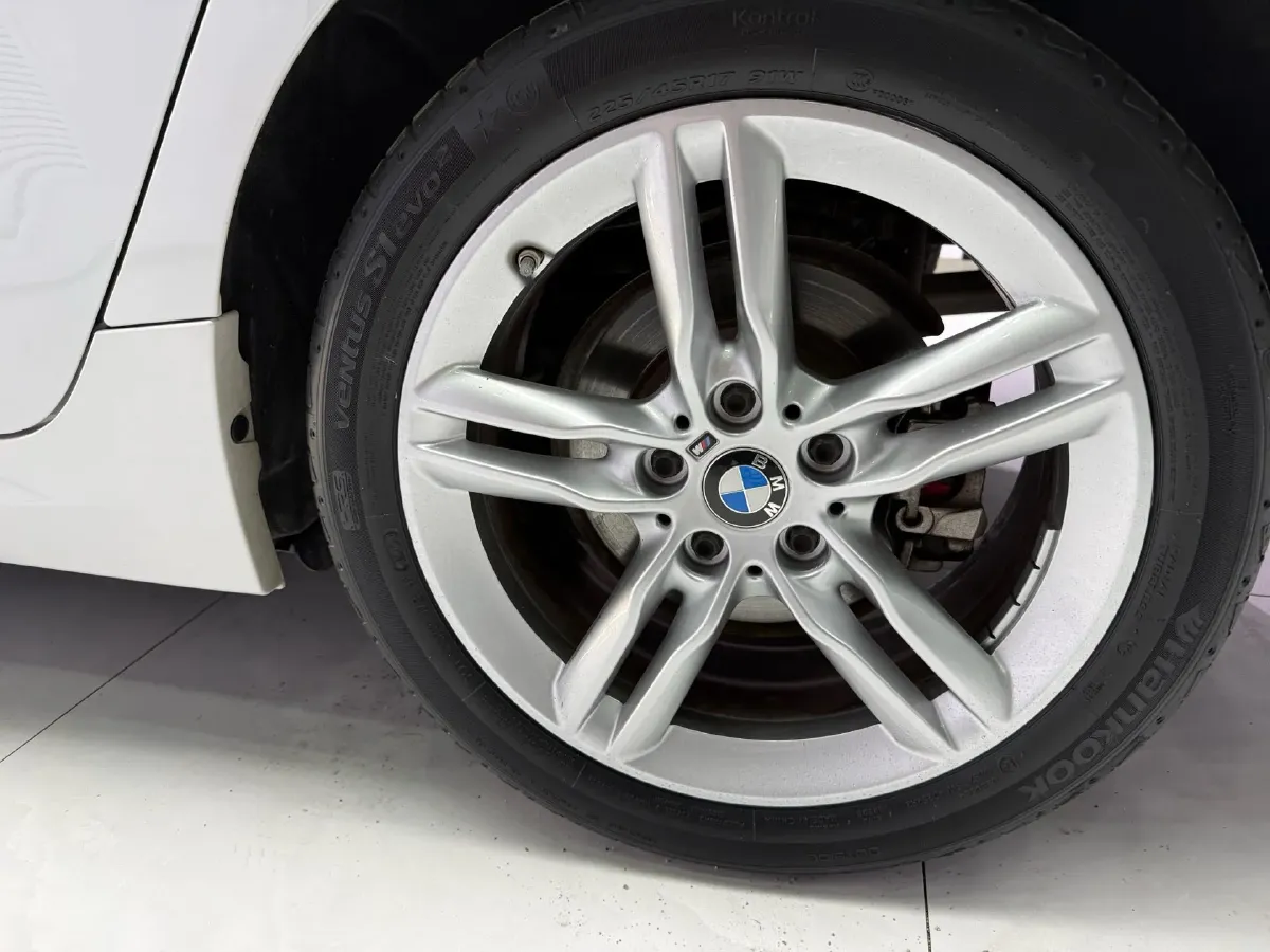 2022 BMW 1 Series 1.5T 140HP L3 7DCT,autocango,china used car exporter,china ev exporter,chinese used car exporter,chinese used ev exporter