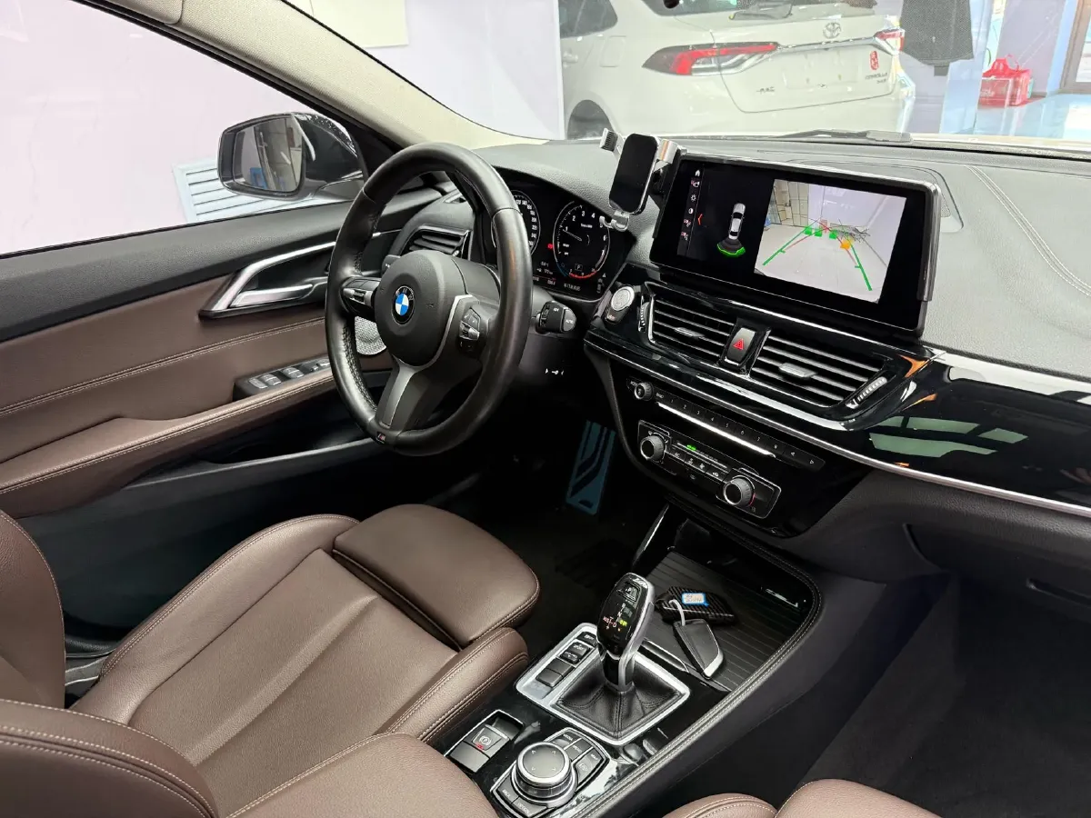 2022 BMW 1 Series 1.5T 140HP L3 7DCT,autocango,china used car exporter,china ev exporter,chinese used car exporter,chinese used ev exporter