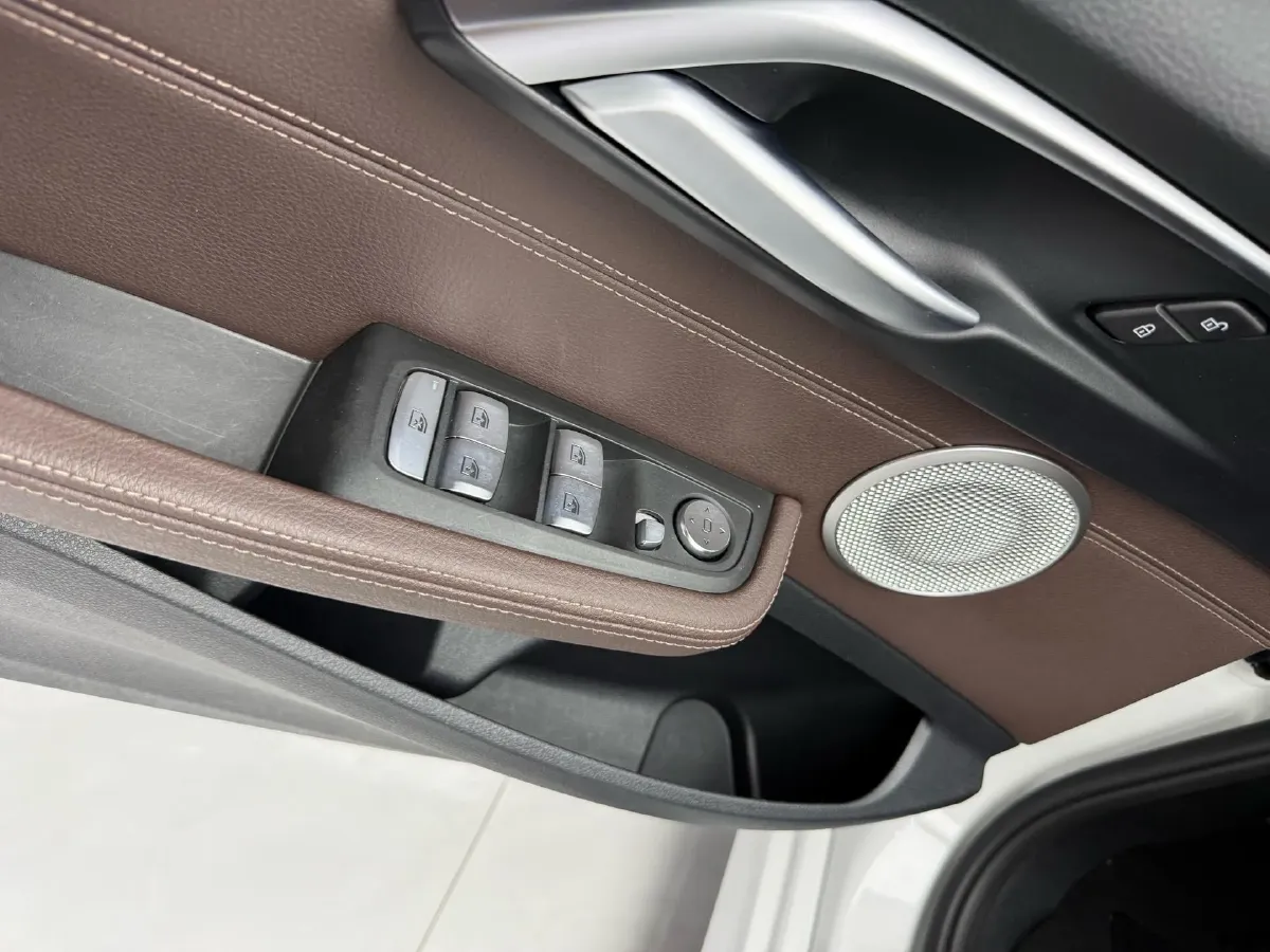 2022 BMW 1 Series 1.5T 140HP L3 7DCT,autocango,china used car exporter,china ev exporter,chinese used car exporter,chinese used ev exporter