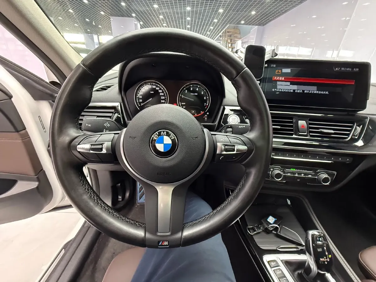 2022 BMW 1 Series 1.5T 140HP L3 7DCT,autocango,china used car exporter,china ev exporter,chinese used car exporter,chinese used ev exporter