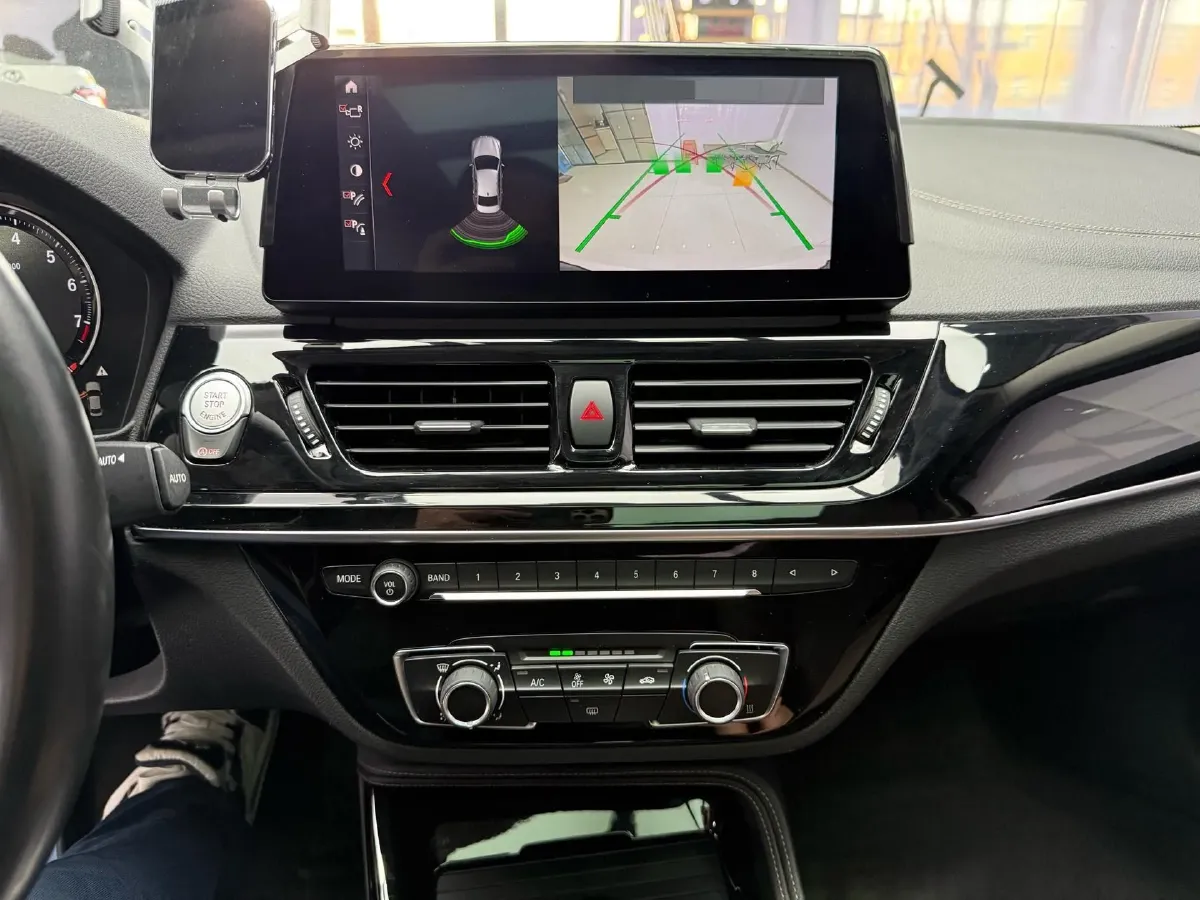 2022 BMW 1 Series 1.5T 140HP L3 7DCT,autocango,china used car exporter,china ev exporter,chinese used car exporter,chinese used ev exporter