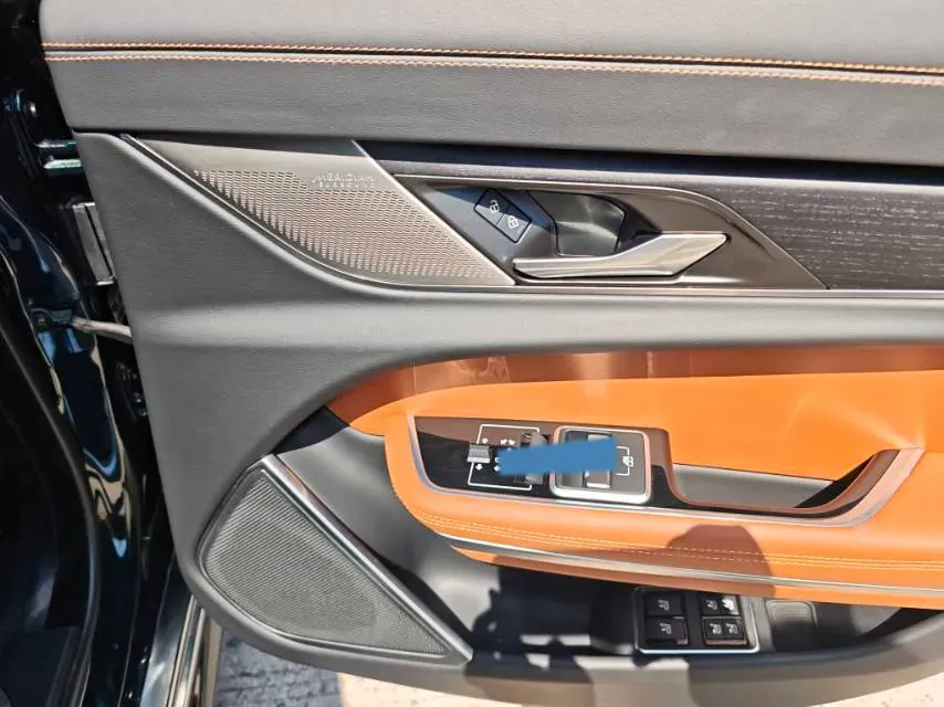 2023 Jaguar XFL 2.0T 300HP L4 8AT,autocango,china used car exporter,china ev exporter,chinese used car exporter,chinese used ev exporter