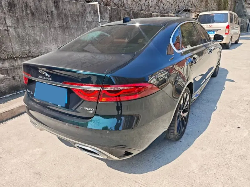 2023 Jaguar XFL 2.0T 300HP L4 8AT,autocango,china used car exporter,china ev exporter,chinese used car exporter,chinese used ev exporter