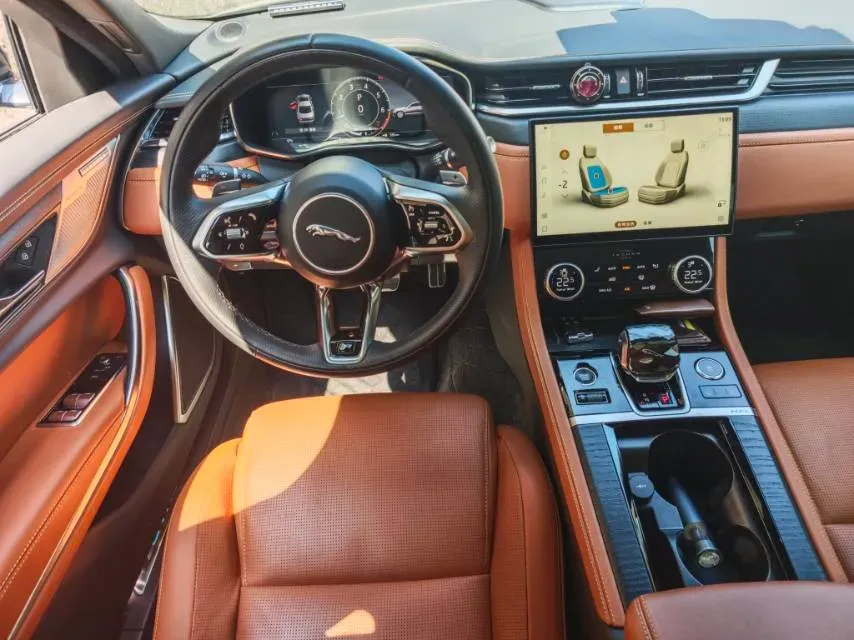 2023 Jaguar XFL 2.0T 300HP L4 8AT,autocango,china used car exporter,china ev exporter,chinese used car exporter,chinese used ev exporter