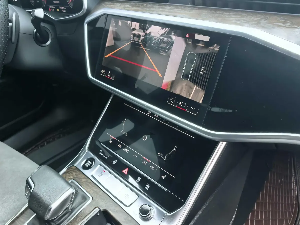 2023 Audi A6L 2.0T 245HP L4 7DCT,autocango,china used car exporter,china ev exporter,chinese used car exporter,chinese used ev exporter