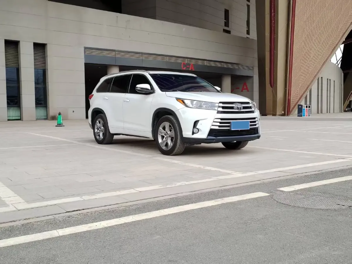 2018 Toyota Highlander 2.0T 220HP L4 6AT,autocango,china used car exporter,china ev exporter,chinese used car exporter,chinese used ev exporter