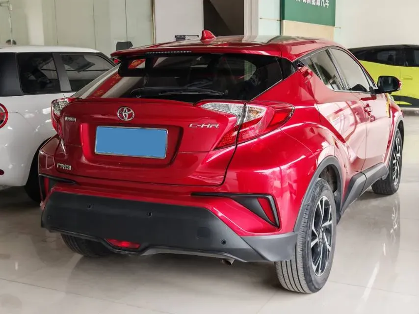 2018 Toyota C-HR 2.0L 171HP L4 CVT,autocango,china used car exporter,china ev exporter,chinese used car exporter,chinese used ev exporter