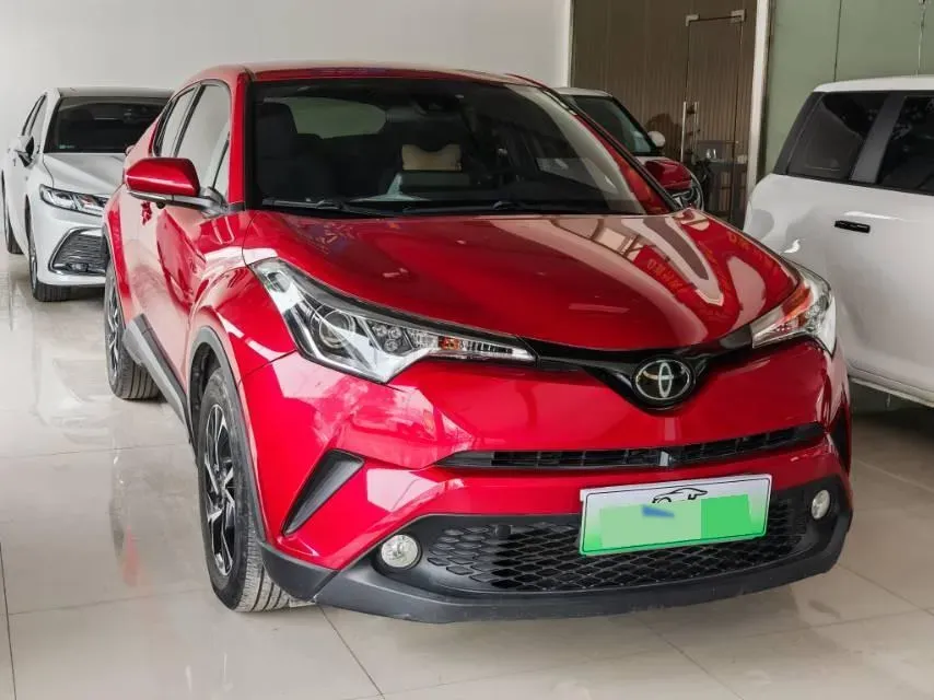 2018 Toyota C-HR 2.0L 171HP L4 CVT,autocango,china used car exporter,china ev exporter,chinese used car exporter,chinese used ev exporter