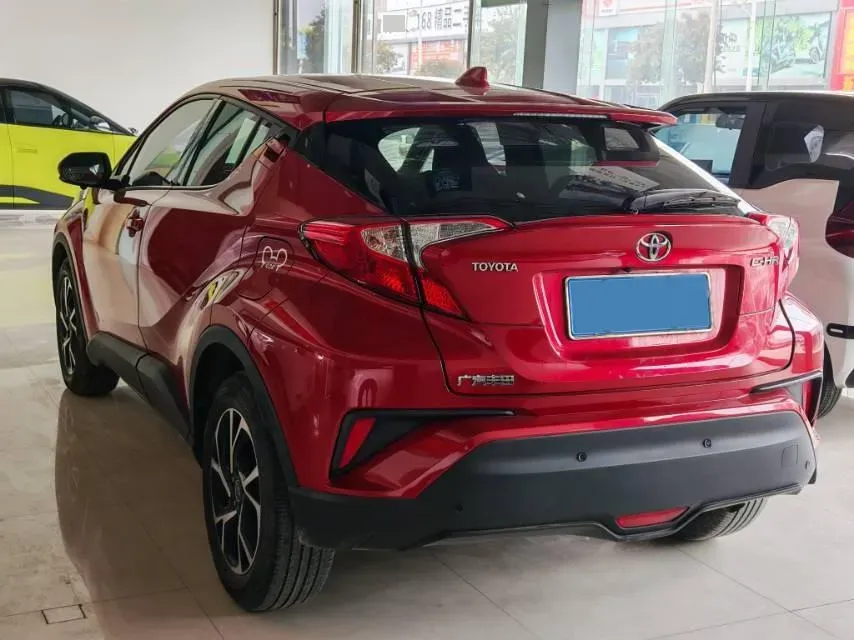 2018 Toyota C-HR 2.0L 171HP L4 CVT,autocango,china used car exporter,china ev exporter,chinese used car exporter,chinese used ev exporter