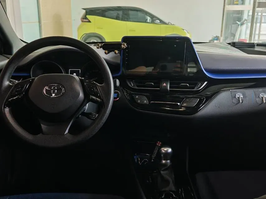 2018 Toyota C-HR 2.0L 171HP L4 CVT,autocango,china used car exporter,china ev exporter,chinese used car exporter,chinese used ev exporter