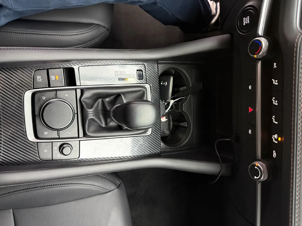 2021 Mazda 3 Axela 1.5L 117HP L4 6AT,autocango,china used car exporter,china ev exporter,chinese used car exporter,chinese used ev exporter