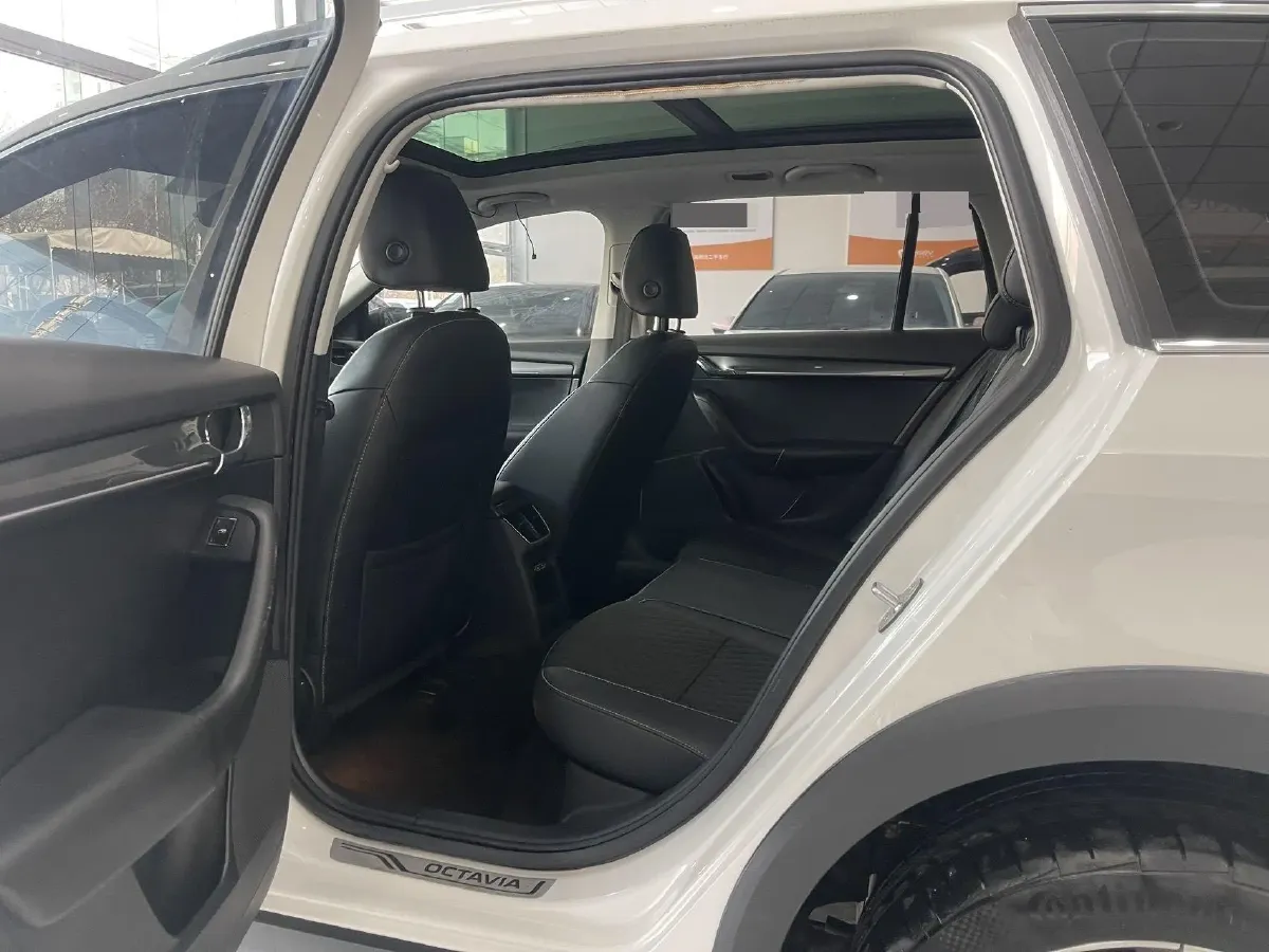 2018 Skoda Octavia 1.2T 116HP L4 7DCT,autocango,china used car exporter,china ev exporter,chinese used car exporter,chinese used ev exporter