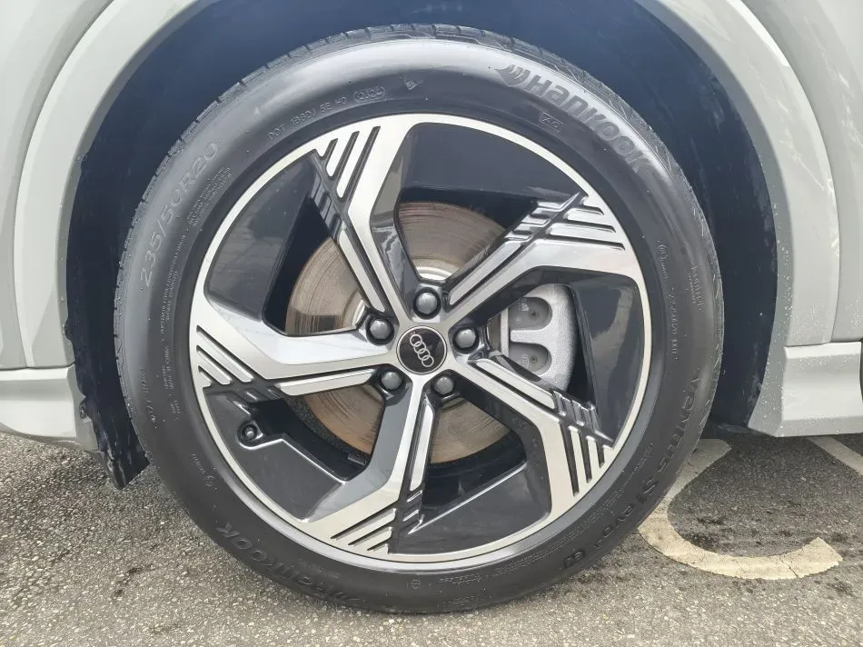 2024 Audi Q4 e-tron BEV 84.8KWH,autocango,china used car exporter,china ev exporter,chinese used car exporter,chinese used ev exporter