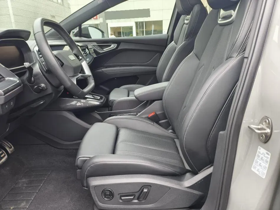 2024 Audi Q4 e-tron BEV 84.8KWH,autocango,china used car exporter,china ev exporter,chinese used car exporter,chinese used ev exporter