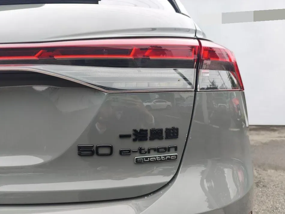 2024 Audi Q4 e-tron BEV 84.8KWH,autocango,china used car exporter,china ev exporter,chinese used car exporter,chinese used ev exporter