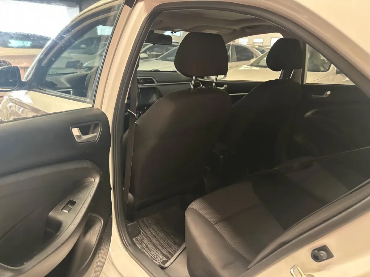 2017 Hyundai Reina 1.4L 95HP L4 4AT,autocango,china used car exporter,china ev exporter,chinese used car exporter,chinese used ev exporter