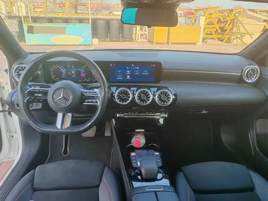 2024 Mercedes-Benz A Class 1.3T 163HP L4 7DCT,autocango,china used car exporter,china ev exporter,chinese used car exporter,chinese used ev exporter