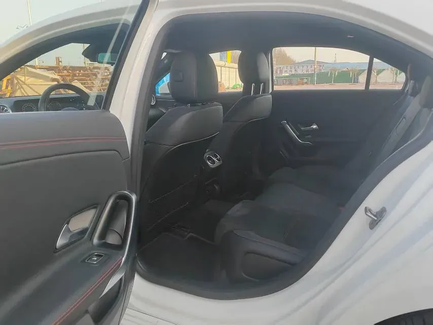 2024 Mercedes-Benz A Class 1.3T 163HP L4 7DCT,autocango,china used car exporter,china ev exporter,chinese used car exporter,chinese used ev exporter