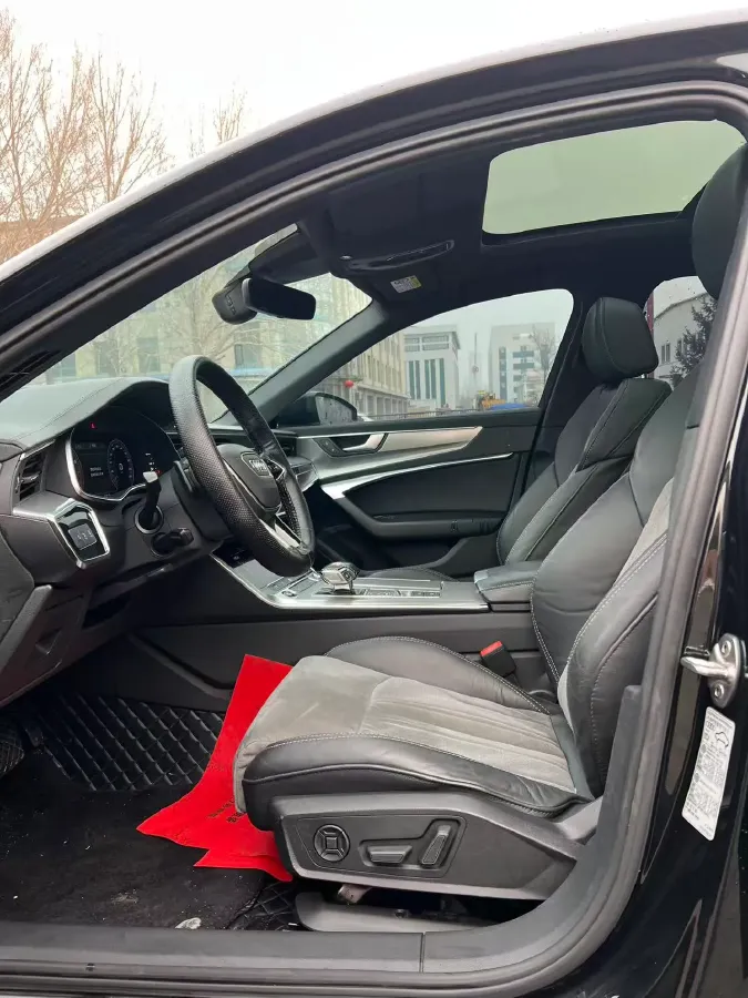 2021 Audi A6L 2.0T 224HP L4 7DCT,autocango,china used car exporter,china ev exporter,chinese used car exporter,chinese used ev exporter