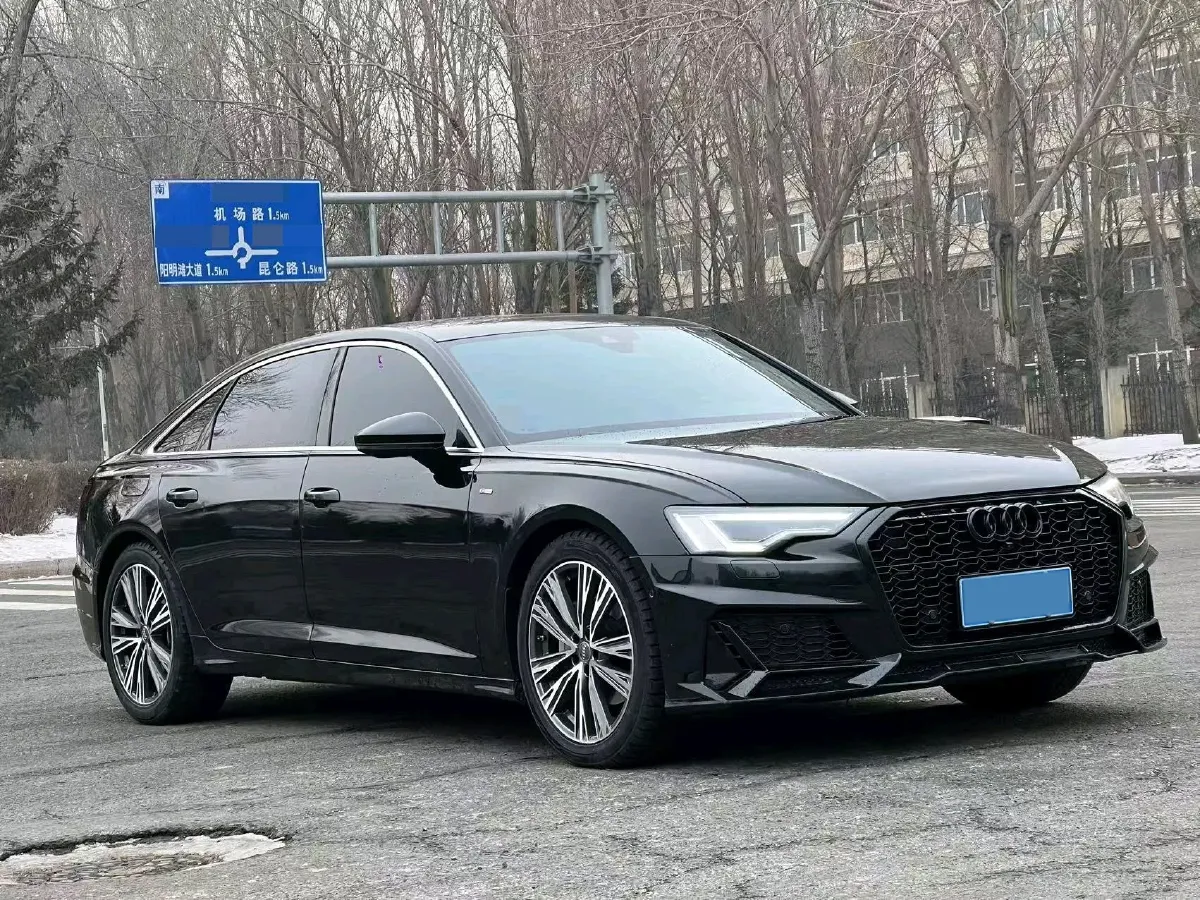 2021 Audi A6L 2.0T 224HP L4 7DCT,autocango,china used car exporter,china ev exporter,chinese used car exporter,chinese used ev exporter