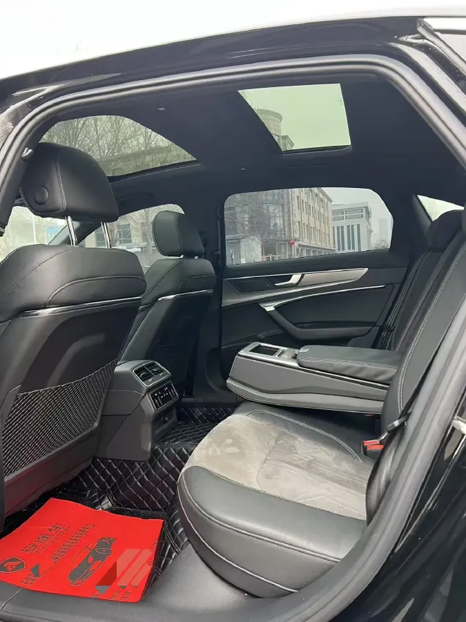 2021 Audi A6L 2.0T 224HP L4 7DCT,autocango,china used car exporter,china ev exporter,chinese used car exporter,chinese used ev exporter