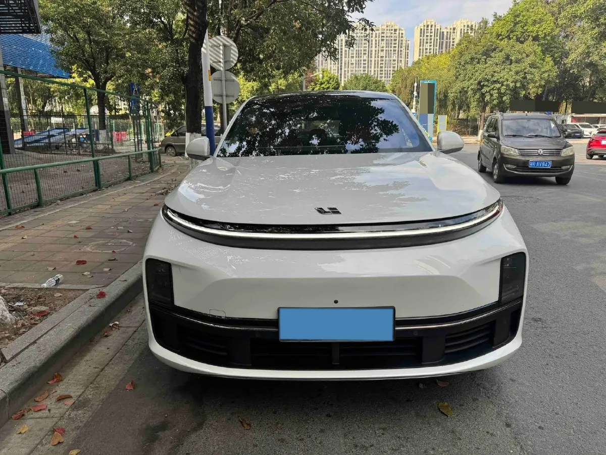2023 Li L7 Range Extended 154HP REEV 40.9KWH,autocango,china used car exporter,china ev exporter,chinese used car exporter,chinese used ev exporter
