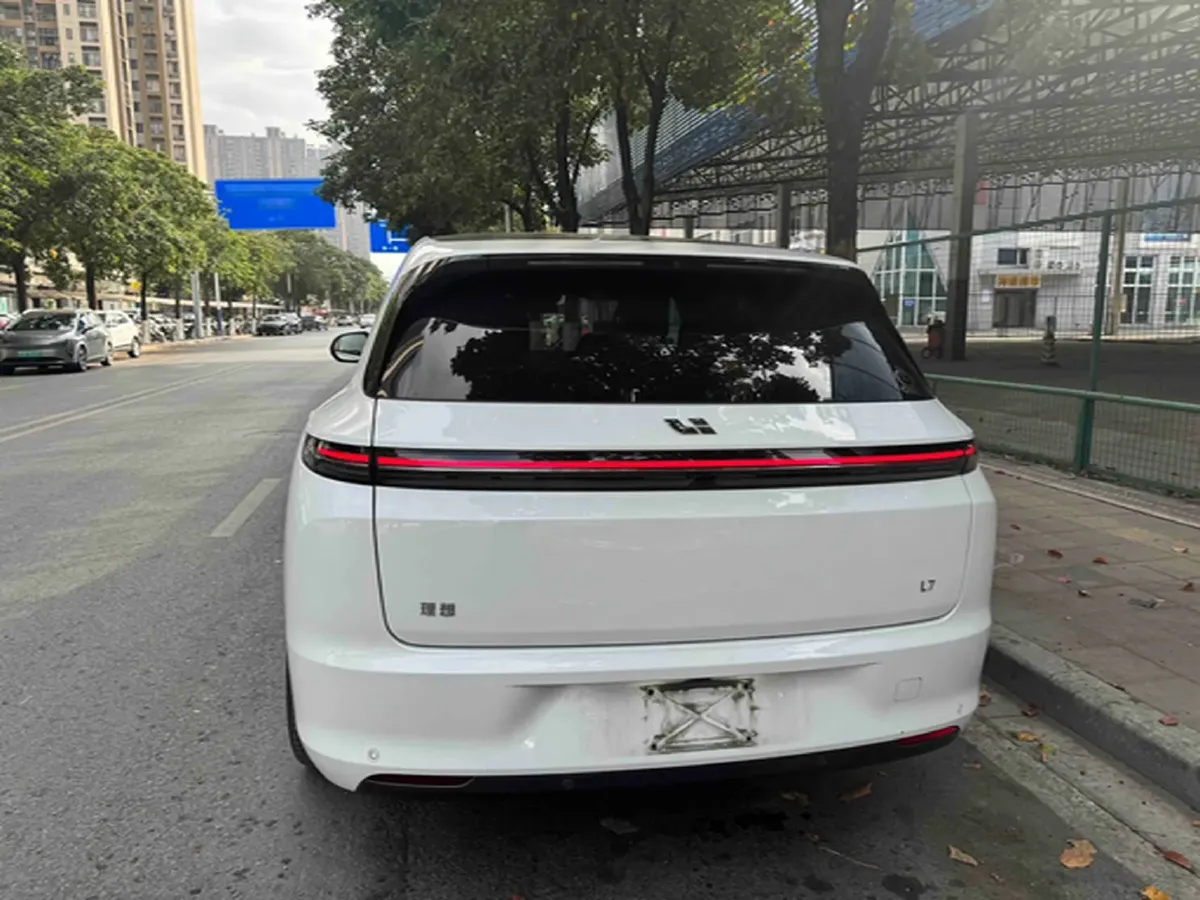 2023 Li L7 Range Extended 154HP REEV 40.9KWH,autocango,china used car exporter,china ev exporter,chinese used car exporter,chinese used ev exporter