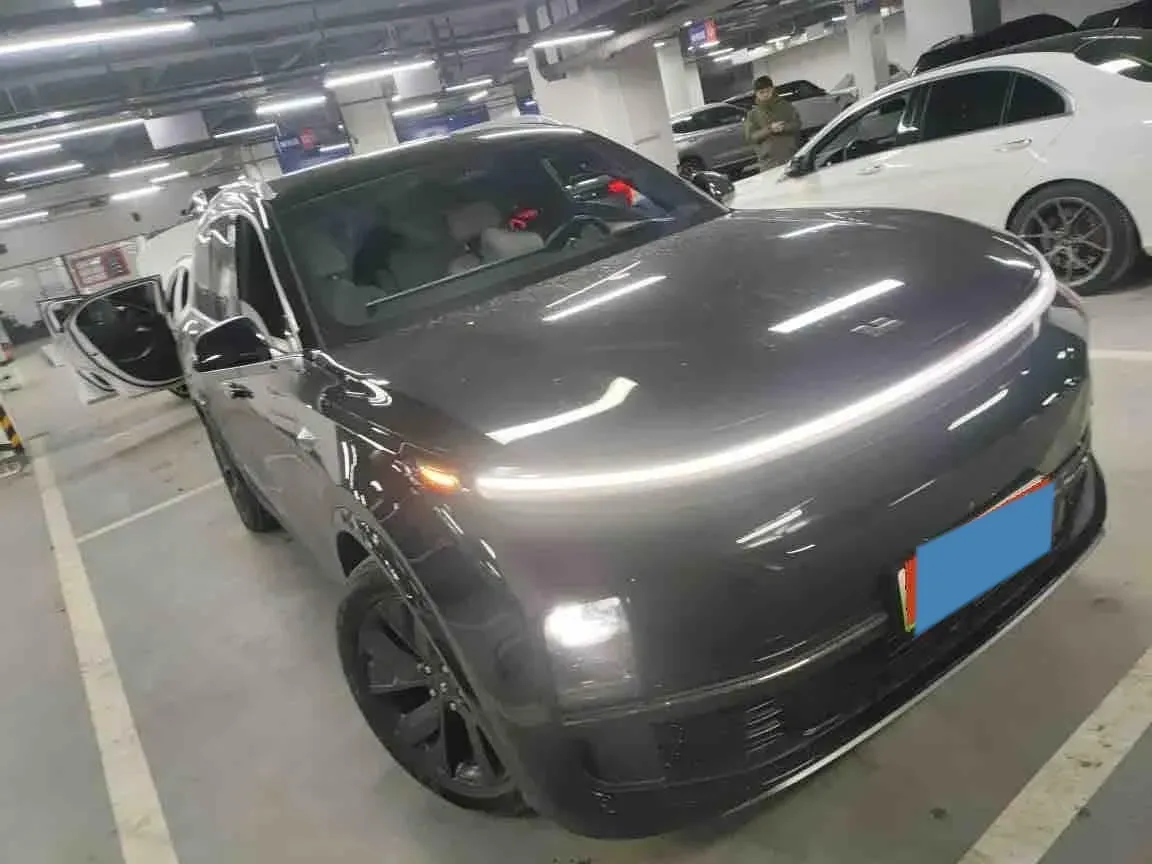 2023 Li L8 Range Extended 154HP REEV 40.9KWH,autocango,china used car exporter,china ev exporter,chinese used car exporter,chinese used ev exporter