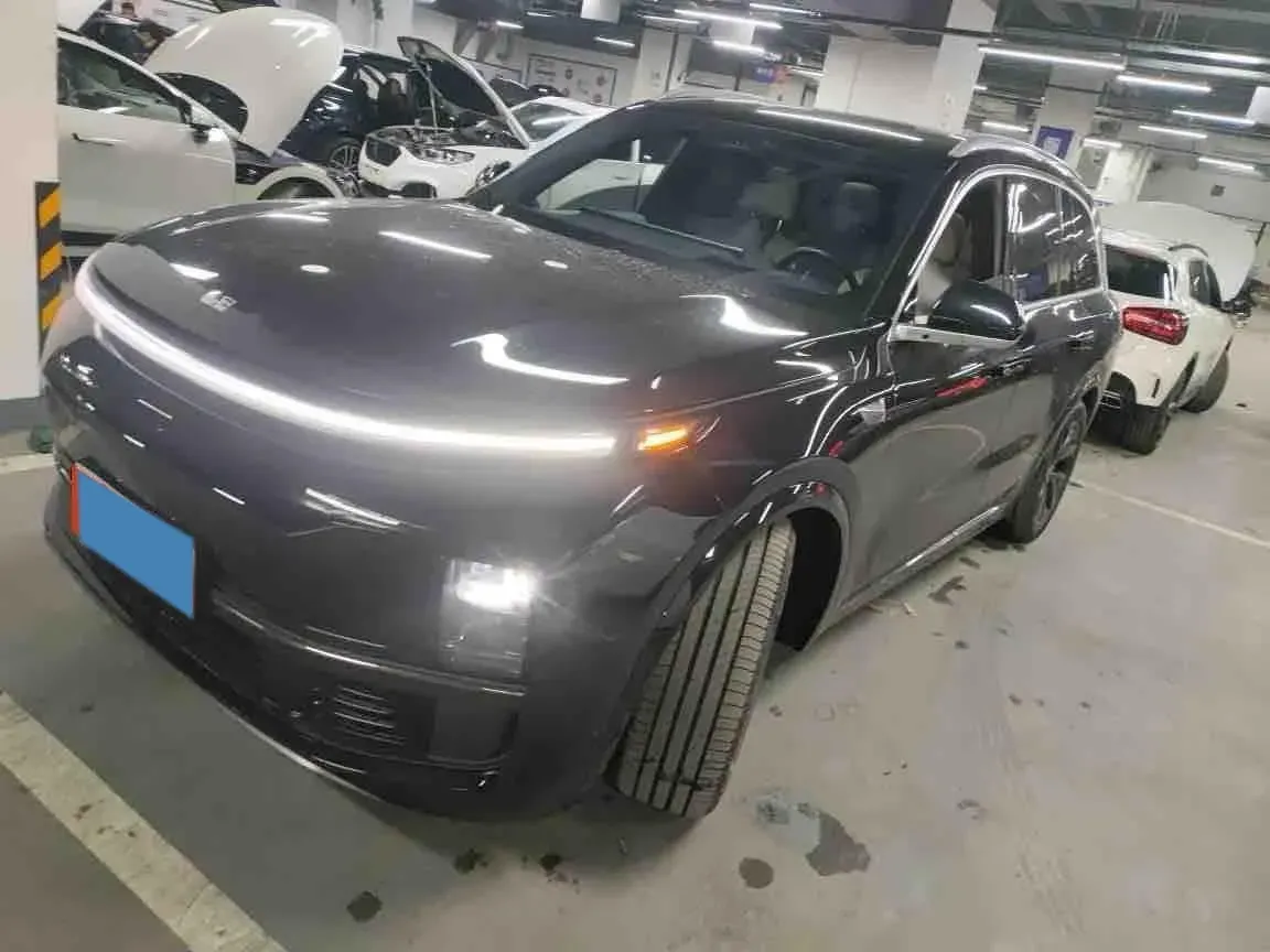 2023 Li L8 Range Extended 154HP REEV 40.9KWH,autocango,china used car exporter,china ev exporter,chinese used car exporter,chinese used ev exporter