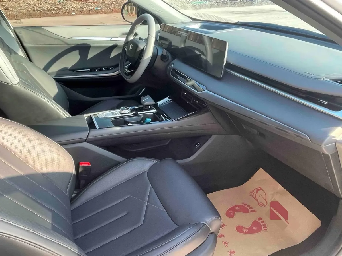 2024 ChangAn Raeton Plus 1.5T 188HP L4 7DCT,autocango,china used car exporter,china ev exporter,chinese used car exporter,chinese used ev exporter