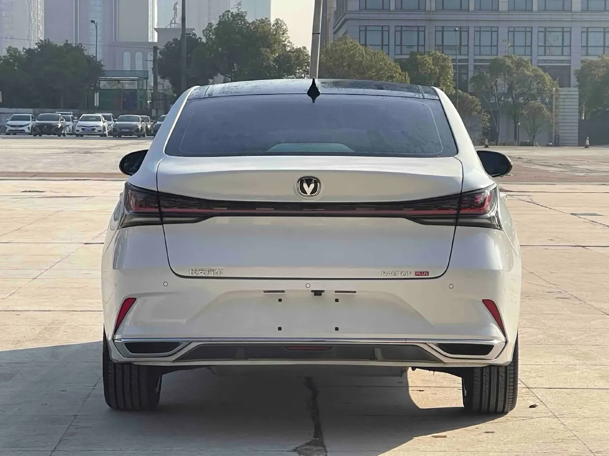 2024 ChangAn Raeton Plus 1.5T 188HP L4 7DCT,autocango,china used car exporter,china ev exporter,chinese used car exporter,chinese used ev exporter