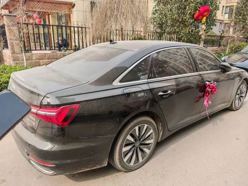 2021 Audi A6L 2.0T 224HP L4 7DCT,autocango,china used car exporter,china ev exporter,chinese used car exporter,chinese used ev exporter