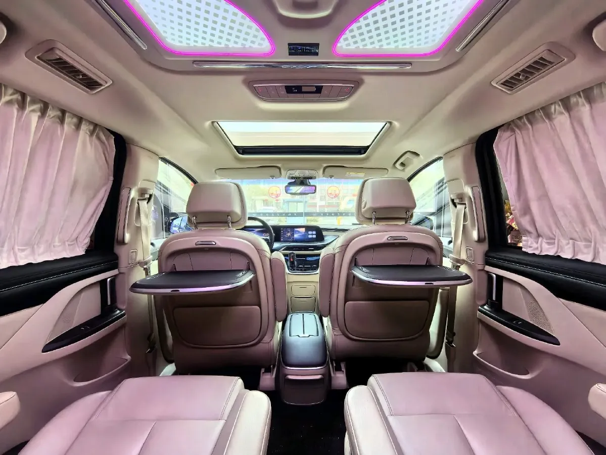 2023 Buick GL8 2.0T 237HP L4 9AT,autocango,china used car exporter,china ev exporter,chinese used car exporter,chinese used ev exporter