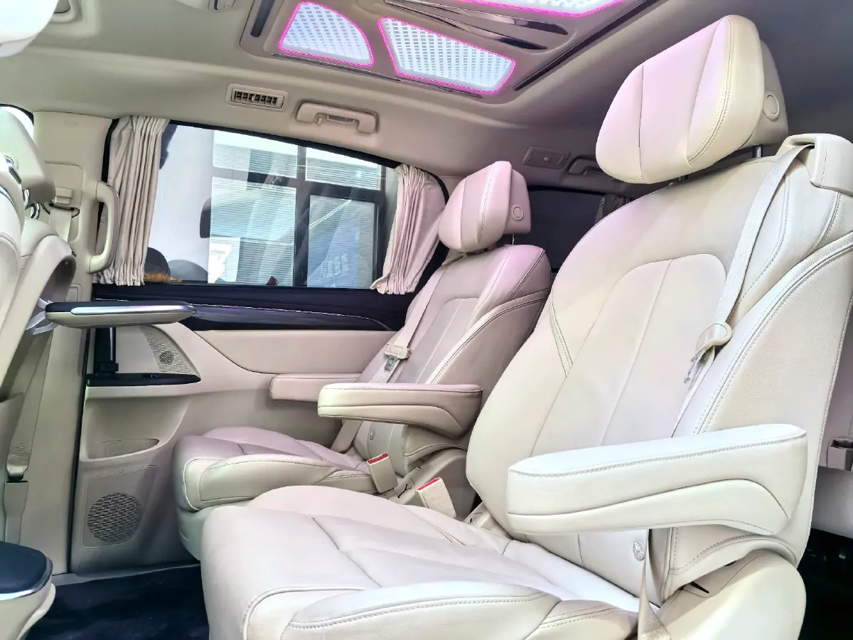 2023 Buick GL8 2.0T 237HP L4 9AT,autocango,china used car exporter,china ev exporter,chinese used car exporter,chinese used ev exporter