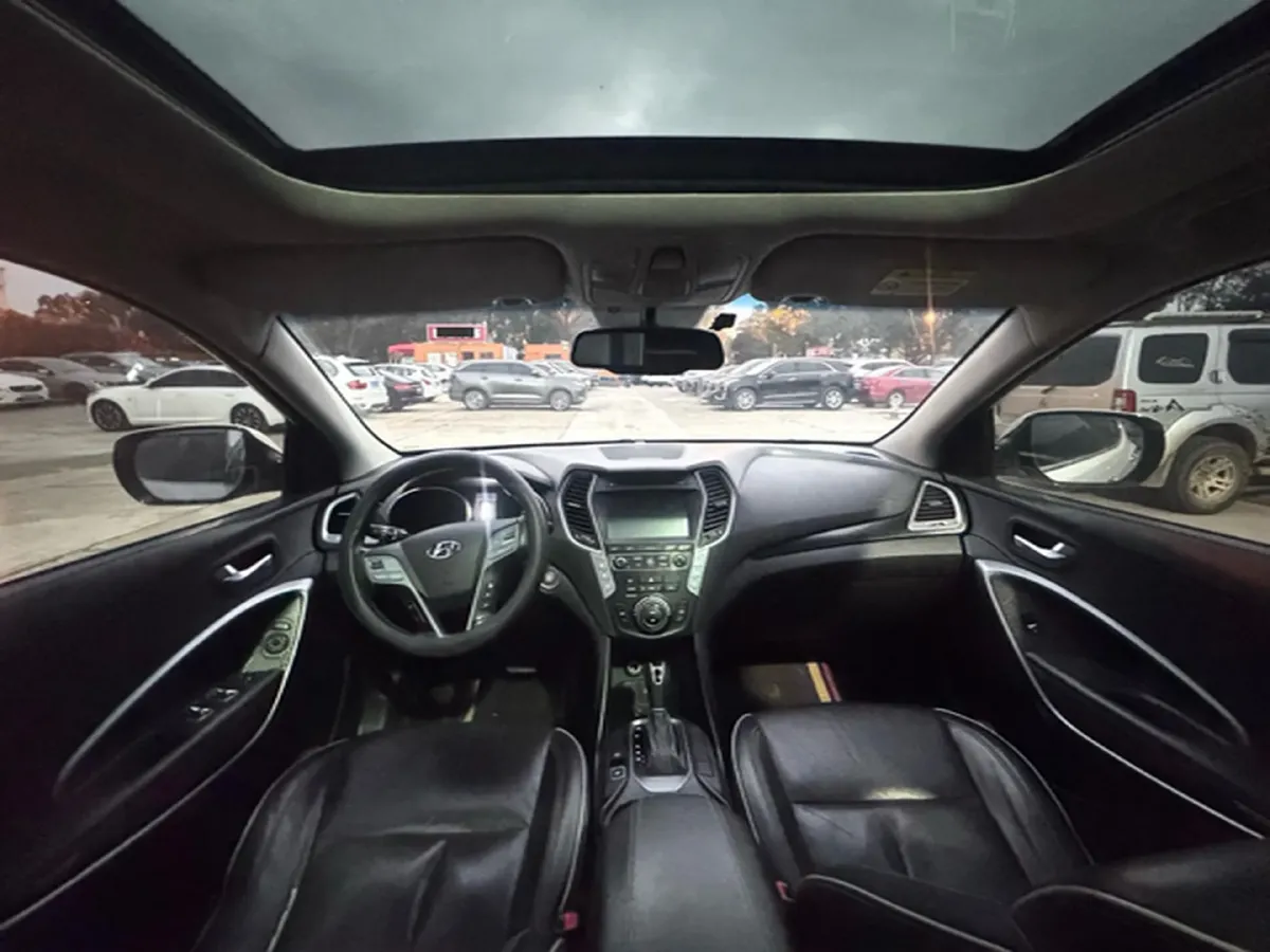 2017 Hyundai Santafe 2.0T 245HP L4 6AT,autocango,china used car exporter,china ev exporter,chinese used car exporter,chinese used ev exporter