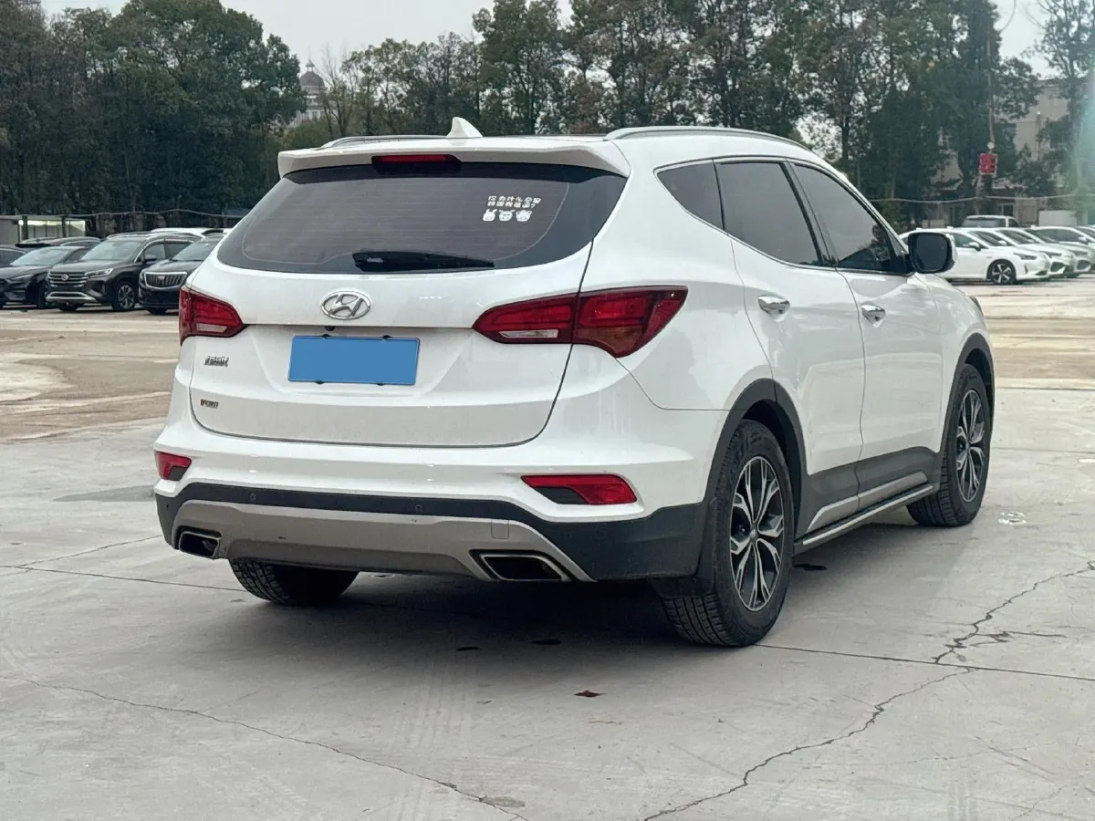 2017 Hyundai Santafe 2.0T 245HP L4 6AT,autocango,china used car exporter,china ev exporter,chinese used car exporter,chinese used ev exporter