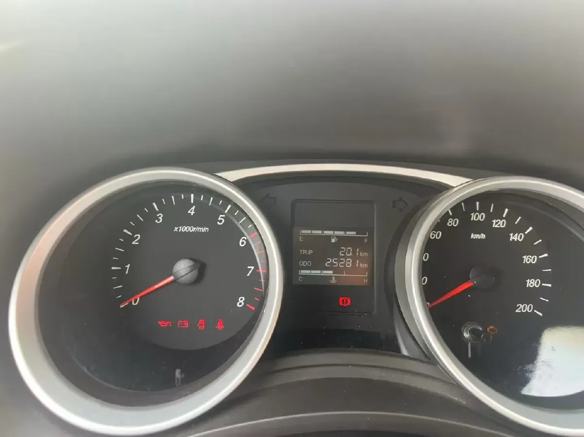 2019 WuLing HongGuang 1.5L 99HP L4 6MT,autocango,china used car exporter,china ev exporter,chinese used car exporter,chinese used ev exporter