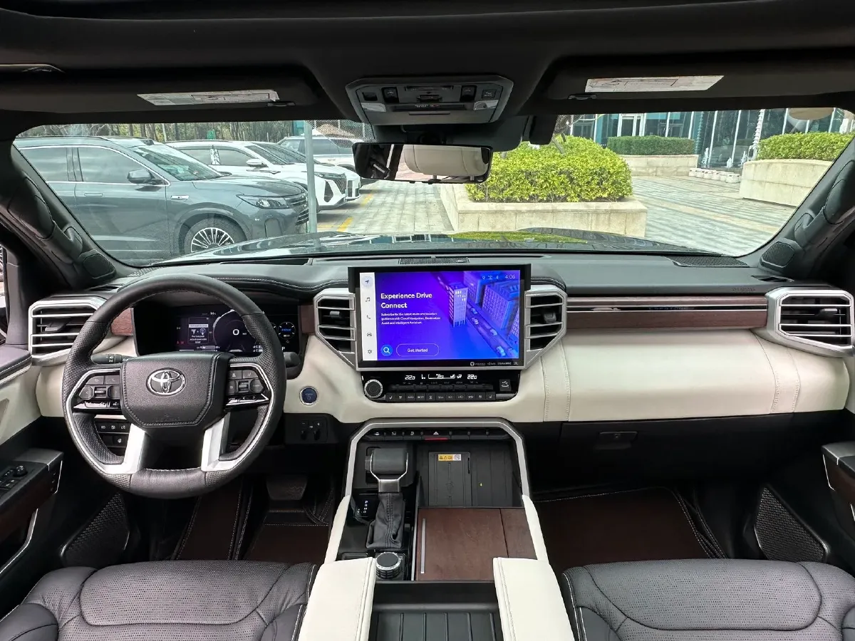 2023 HongQi H5 1.8T 197HP L4 8AT,autocango,china used car exporter,china ev exporter,chinese used car exporter,chinese used ev exporter