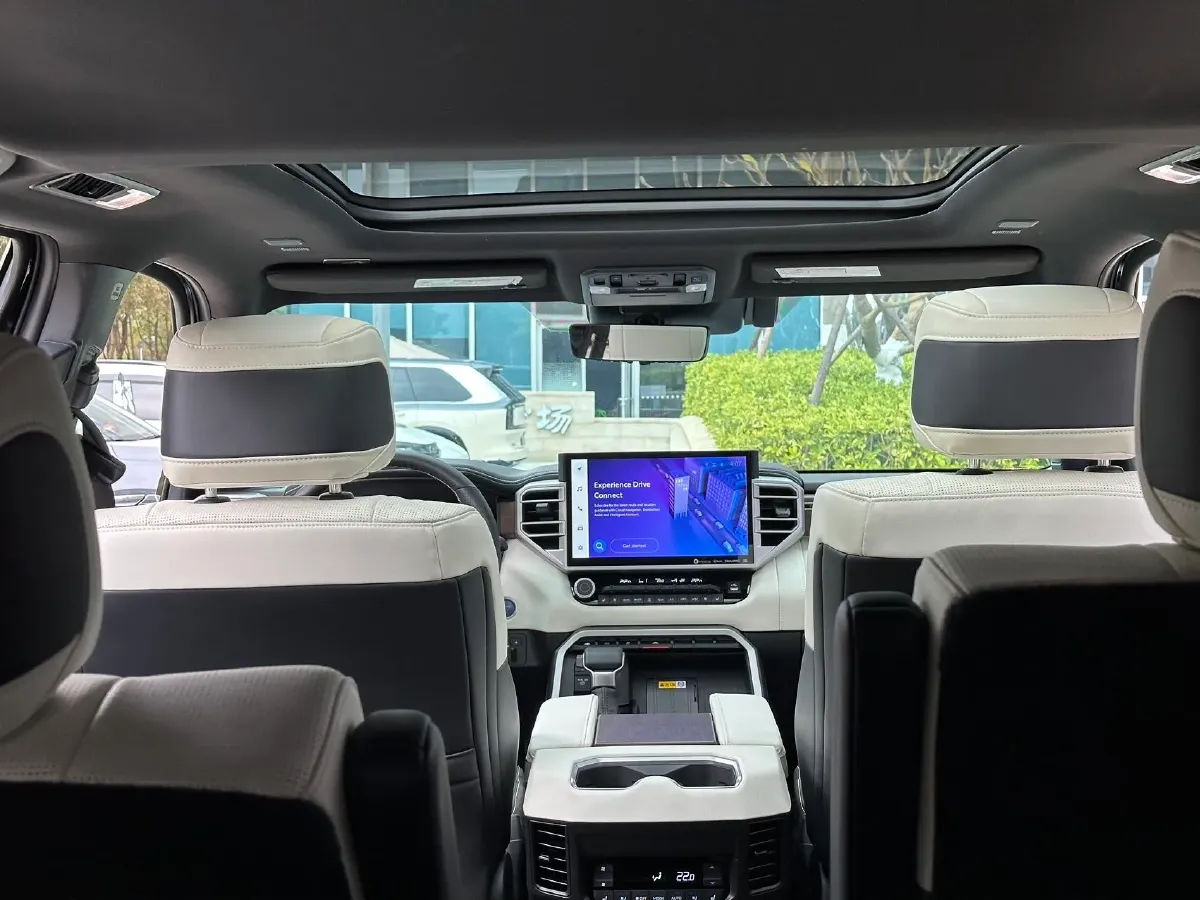 2023 HongQi H5 1.8T 197HP L4 8AT,autocango,china used car exporter,china ev exporter,chinese used car exporter,chinese used ev exporter