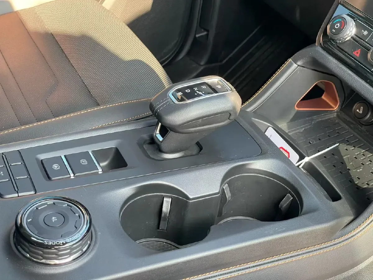 2023 Ford Ranger 2.3T 258HP L4 8AT,autocango,china used car exporter,china ev exporter,chinese used car exporter,chinese used ev exporter