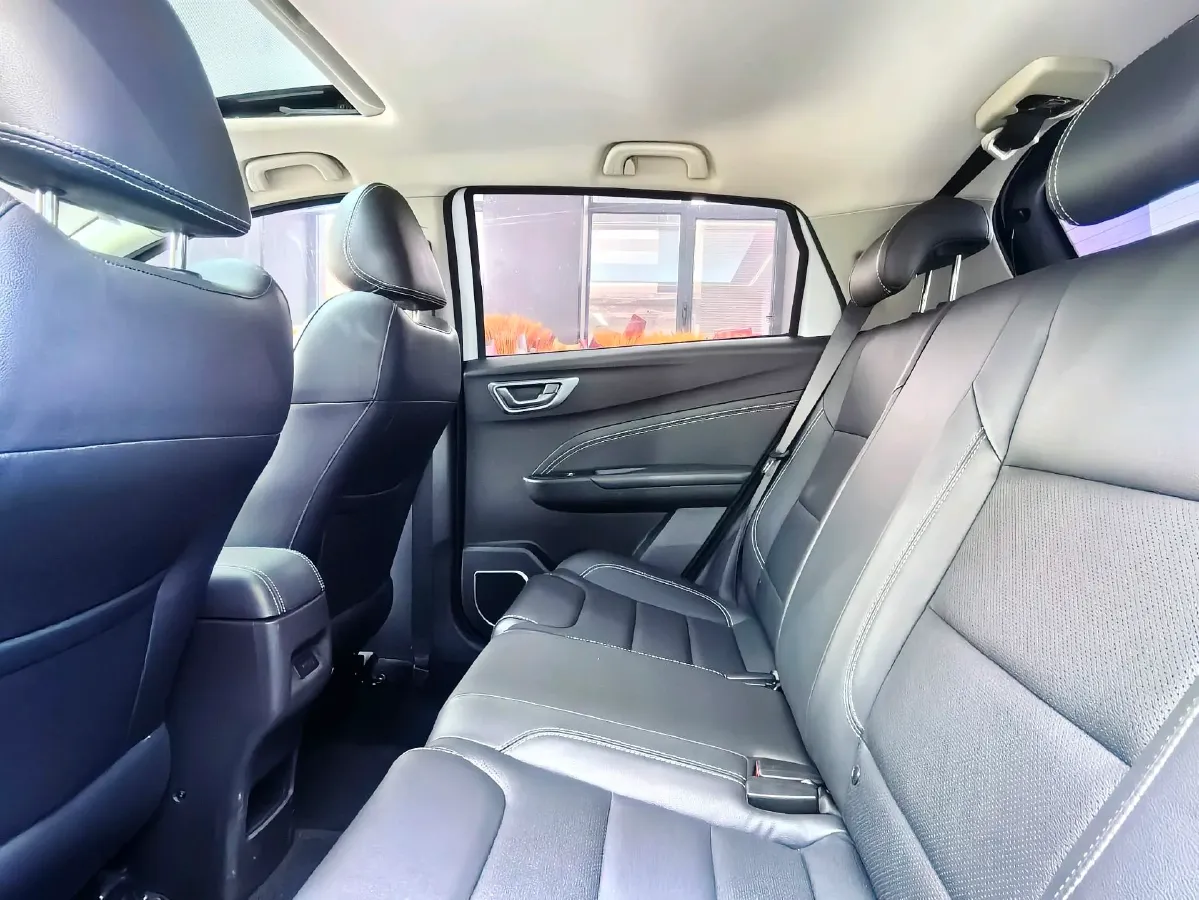 2017 Geely Vision X3 1.5L 102HP L4 4AT,autocango,china used car exporter,china ev exporter,chinese used car exporter,chinese used ev exporter