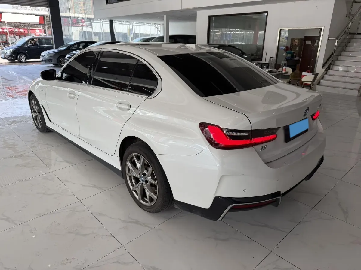 2024 BMW i3 BEV 70KWH,autocango,china used car exporter,china ev exporter,chinese used car exporter,chinese used ev exporter