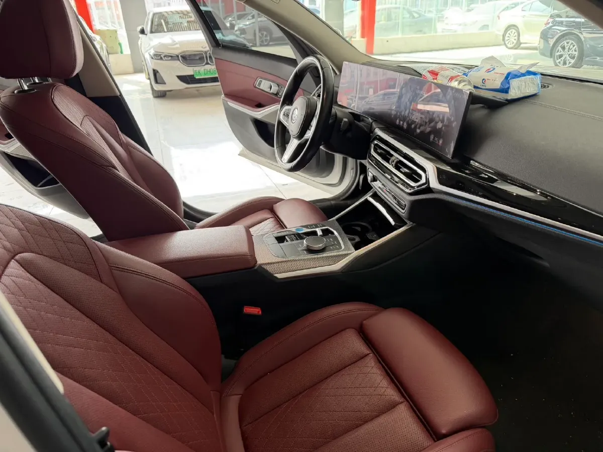 2024 BMW i3 BEV 70KWH,autocango,china used car exporter,china ev exporter,chinese used car exporter,chinese used ev exporter