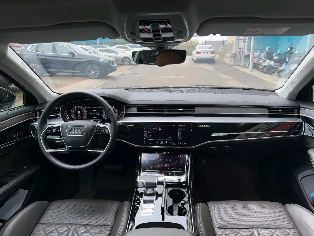 2024 Audi A8 3.0T 286HP V6 8AT,autocango,china used car exporter,china ev exporter,chinese used car exporter,chinese used ev exporter