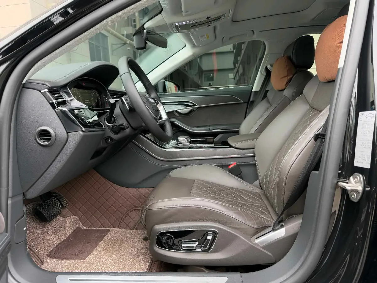 2024 Audi A8 3.0T 286HP V6 8AT,autocango,china used car exporter,china ev exporter,chinese used car exporter,chinese used ev exporter