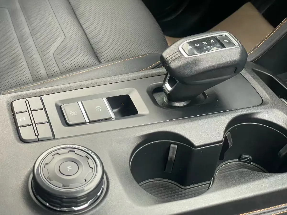 2023 Ford Ranger 2.3T 258HP L4 8AT,autocango,china used car exporter,china ev exporter,chinese used car exporter,chinese used ev exporter